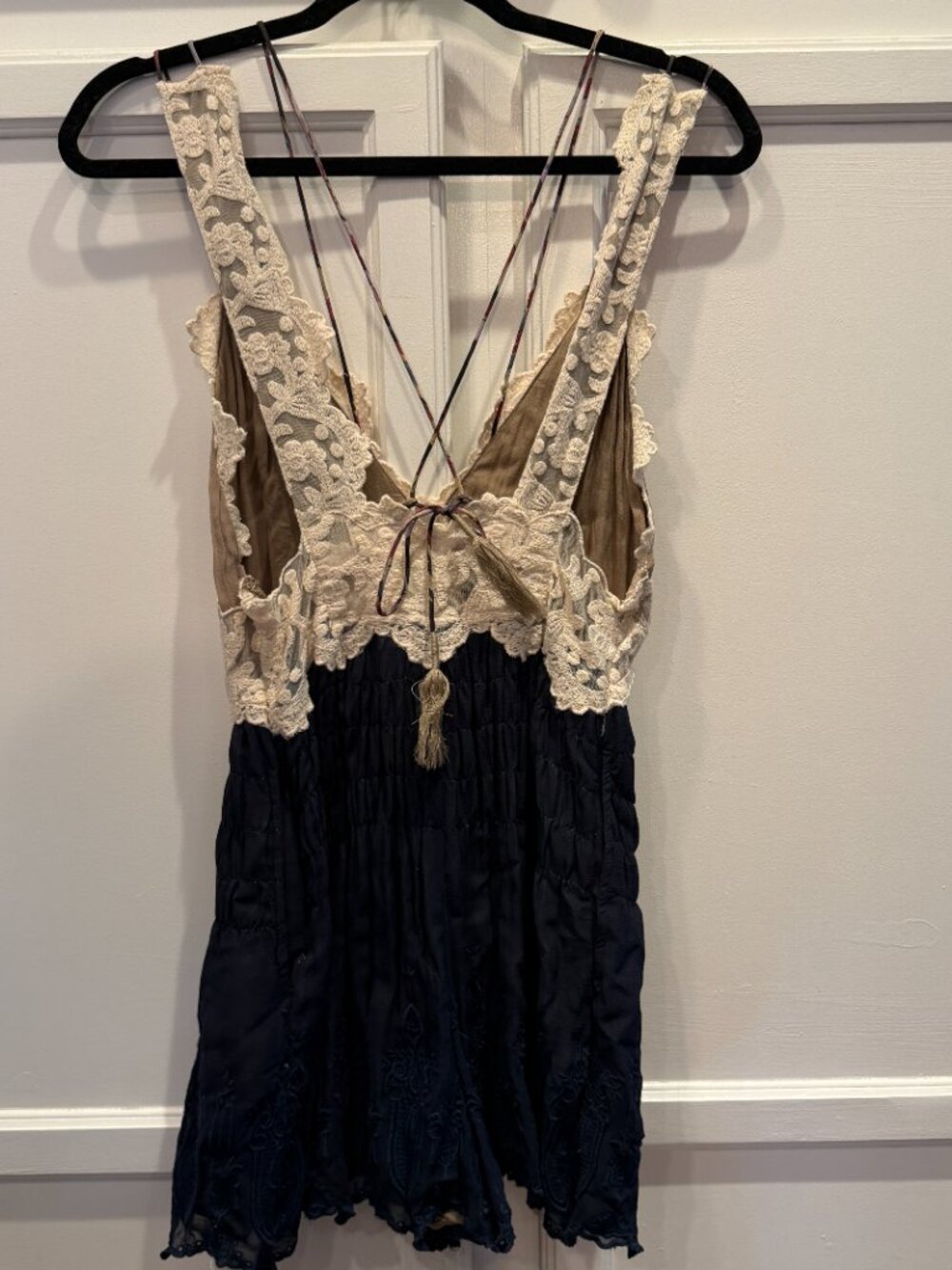 Free People Sun Kisses Romper Lace Embroidered Size 6 - Picture 4 of 7